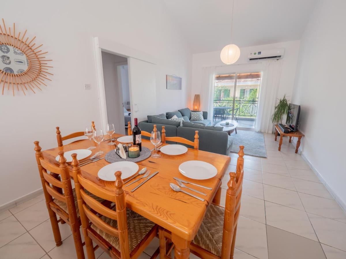 The Salnik Beach Apartment Lemesós Eksteriør bilde